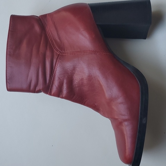 Made in Brazil women's red leather ankle boots - Picture 7 of 7